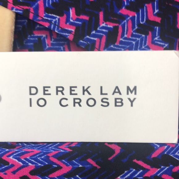🌻 NWT Derek Lam IO Crosby 100% Silk Top
100% Silk - Picture 11 of 16